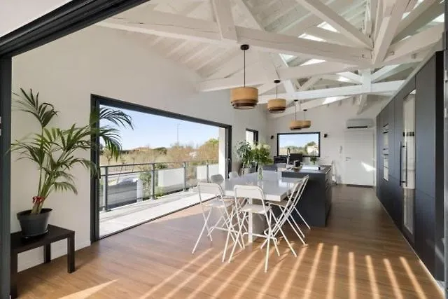 Beautiful New Ocean Facing Villa Anglet