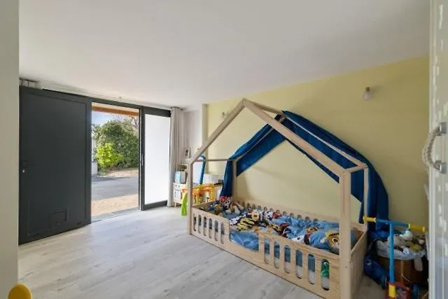 Beautiful New Ocean Facing Villa Anglet