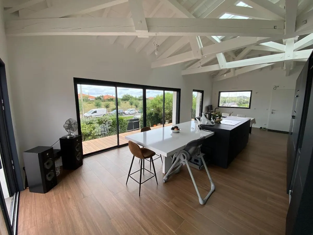 Beautiful New Ocean Facing Villa Anglet