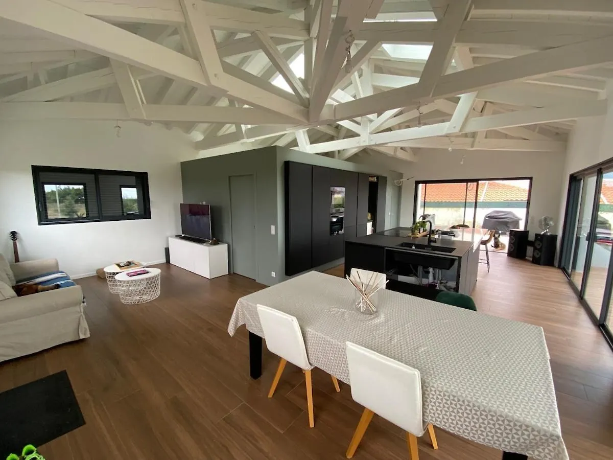 Beautiful New Ocean Facing Villa Anglet 0*,  Frankrig