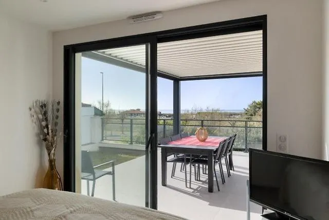 Beautiful New Ocean Facing Villa Anglet